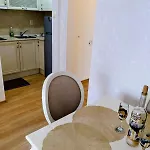 Apartment Izida Palace Garden Oasis *